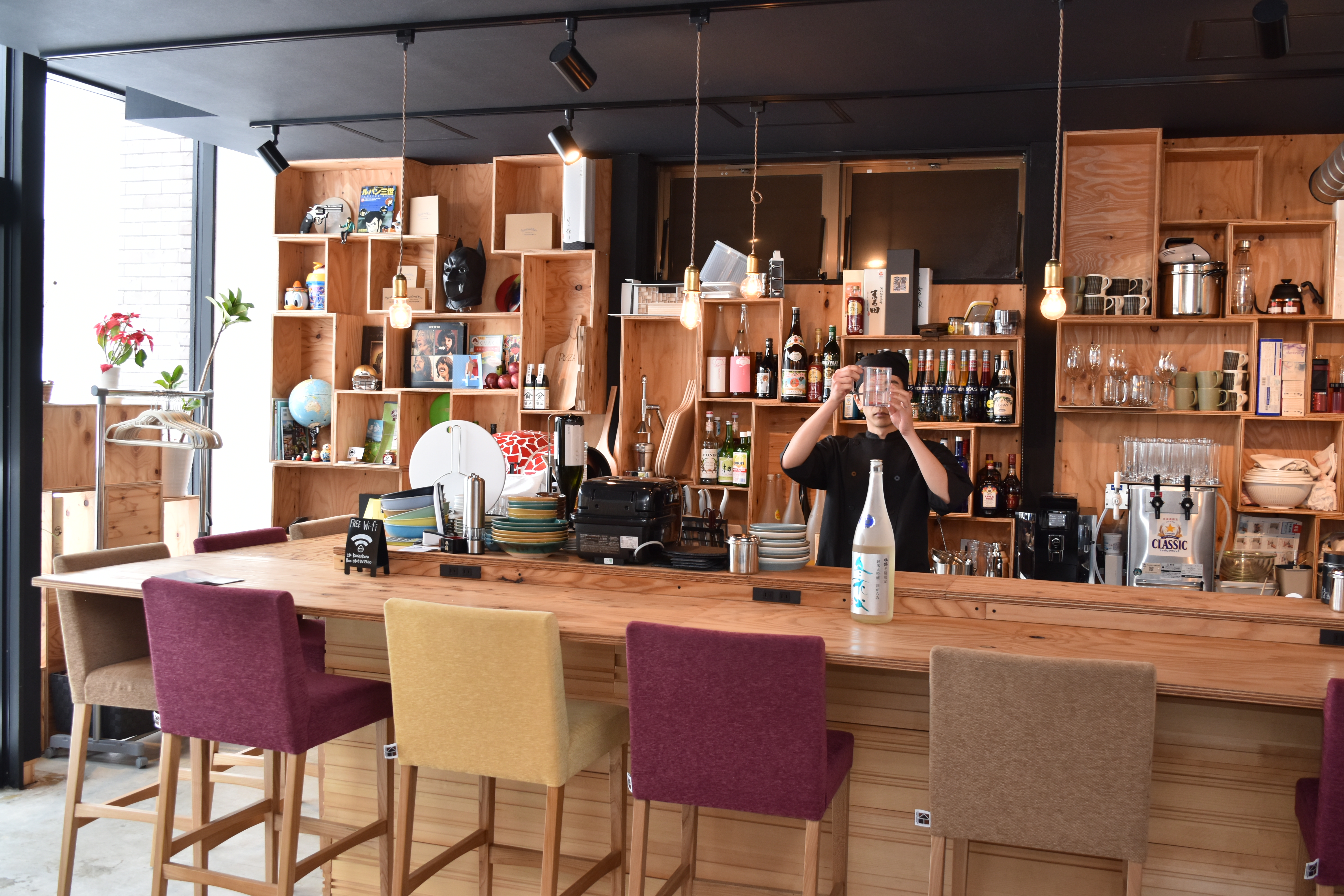 栗山町のショールームに―地域密着型カフェバル「cafe＆barくりとくら」誕生