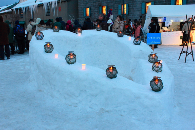 手作り感が温かみを感じさせる―幻想的なイベント「小樽雪あかりの路」